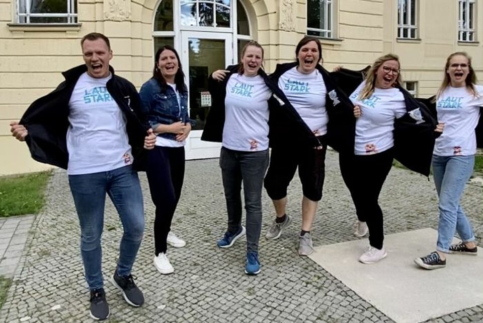 Start der JRK Kampagne LAUTSTARK Die JRK-Bundesleitung zeigt zum ersten Mal den Kampagnen-Titel