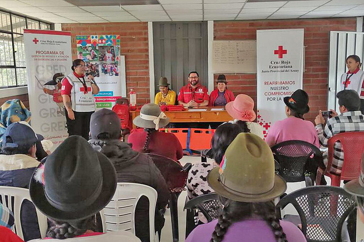 Training in Erste Hilfe und Katastrophenvorsorge Schulung des Ecuadorianischen Roten Kreuzes