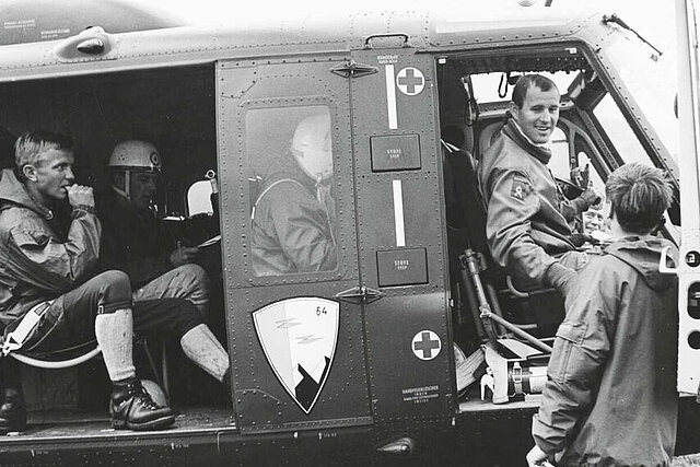Bergwacht und Piloten der Bundeswehr starten zu einem Navigationsflug in die Allgäuer Berge (Archiv Bergecho / DRK)