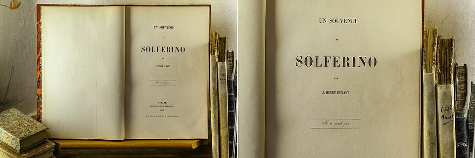 Un souvenir de Solferino Zwei Bilder von einem Buch