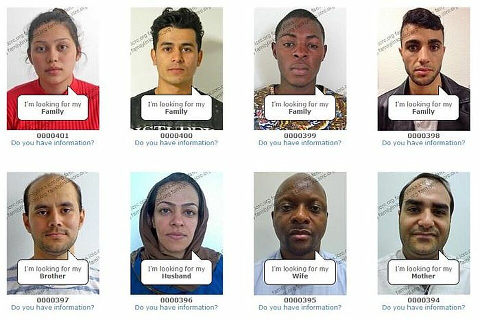 Trace the Face hilft Angehörige zu finden Plakat mit Menschen, die Angehörige suchen