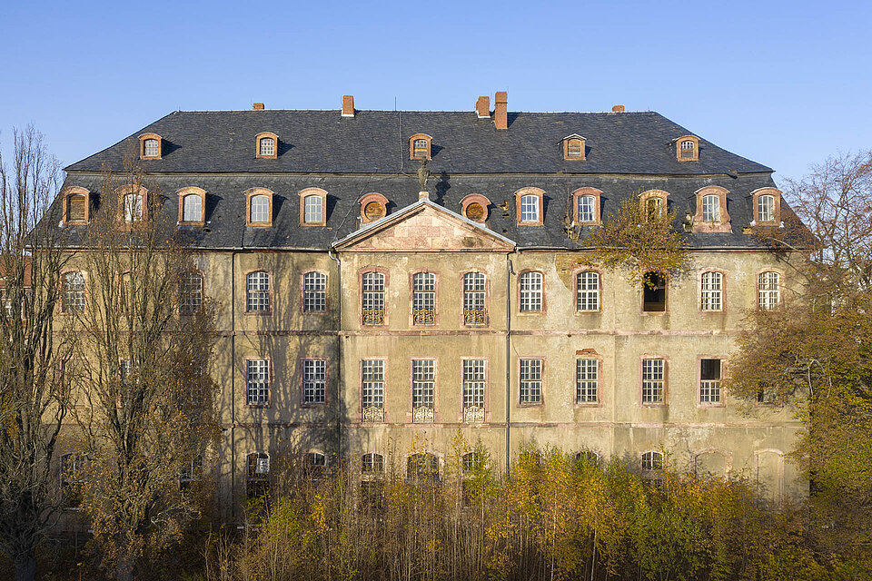 Schloss Neusorge Parkseite