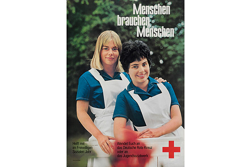FSJ historisches Plakat mit zwei jungen DRKlerinnen