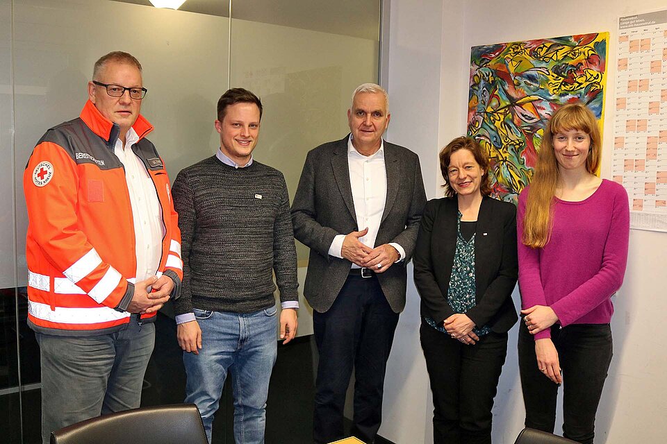 Beim BRK Gruppenaufnahme beim BRK